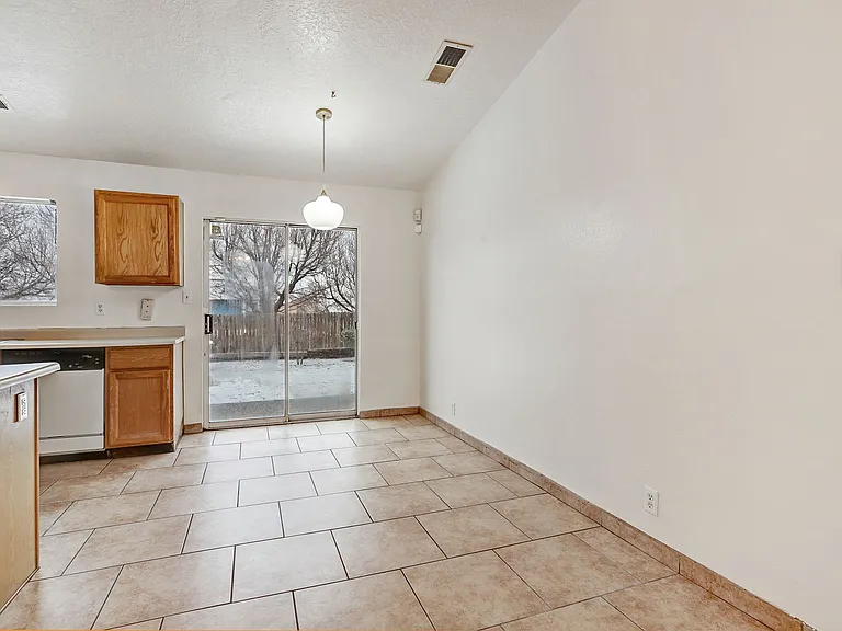 1312 Quartz Dr SW — Photo 4