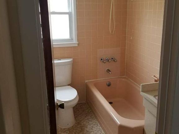 4th image of 67 Murray Ave Fl 2nd