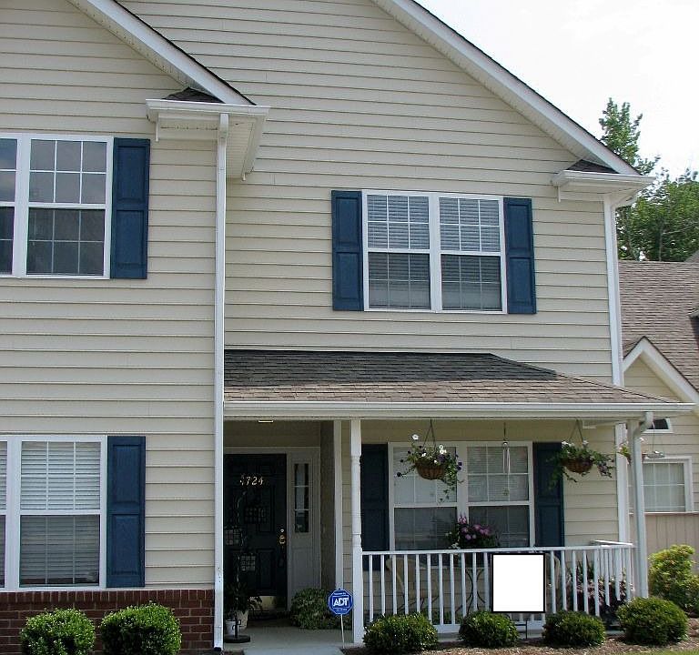 4724 Twin Hickory Lake
