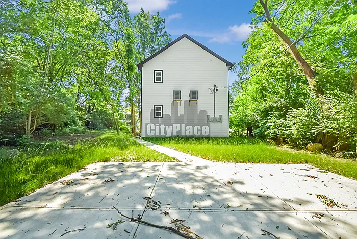 1722 Ingram St #A — Photo 3