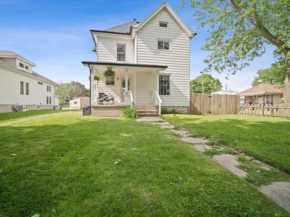 427 E Chestnut St, Pontiac, IL 61764