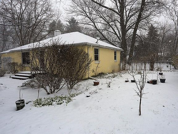 2nd image of 2403 Archdale