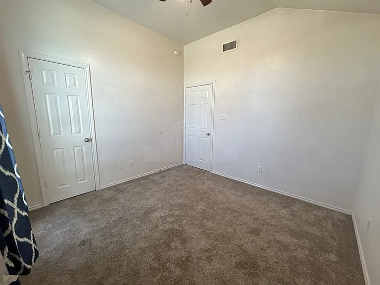 10105 Diana Dr — Photo 10