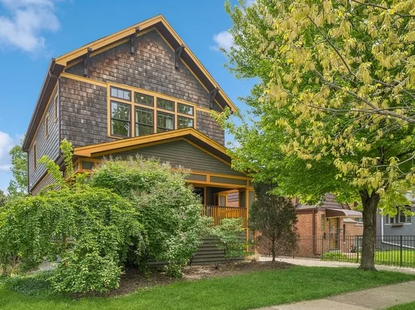 824 S Euclid Ave, Oak Park, IL 60304