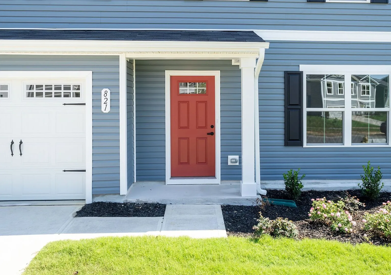 Brand New Four Bedroom Home with Community Pool in Wendell! — Photo 4