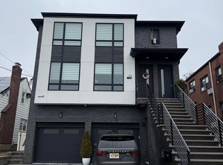 71 Henry Ave, Palisades Park, NJ 07650