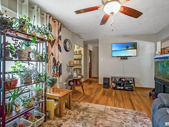 5th image of 1004 Grand Ave