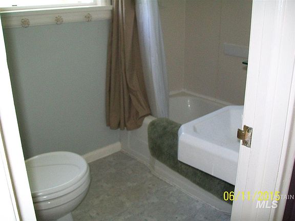 5th image of 209 E Willow Ave