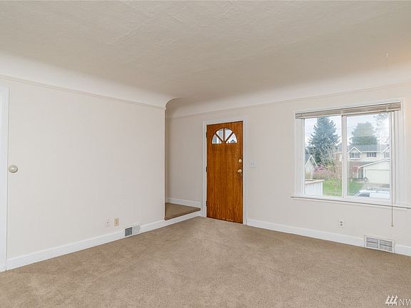 3rd image of 3514 N Gove St