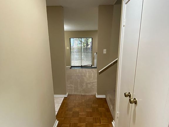 5th image of 3962 Grahamdale Cir APT A