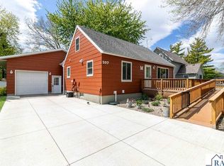207 Lincoln St SW, Mapleton, MN 56065