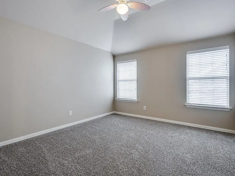 205 Chester Dr — Photo 18