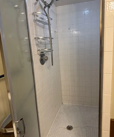 2118 N Crescent Dr — Photo 15