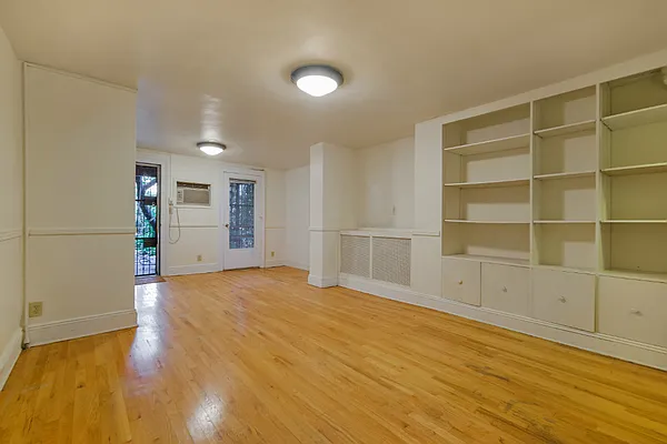 Rented by Rahme Real Estate, LLC | media 14