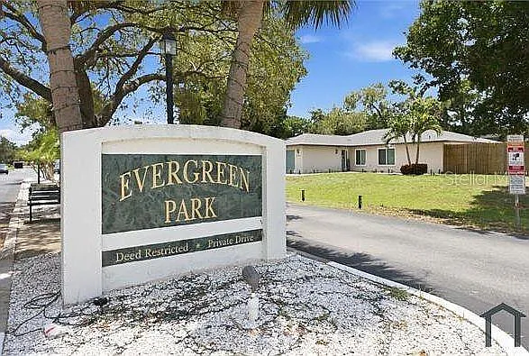 4404 Meadow Creek Cir — Photo 35