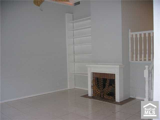 2nd image of 2000 W Palmyra Ave APT 5