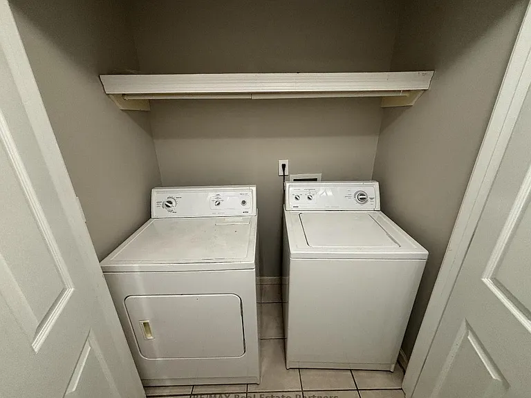 2503 W 7th St #27 — Photo 13