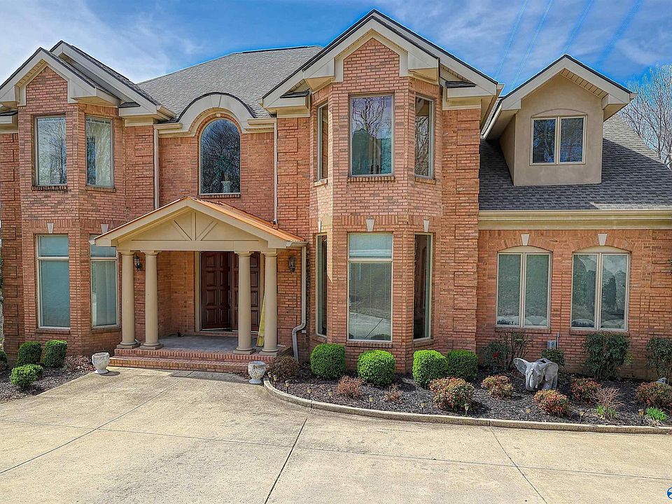 1st image of 5 Saint Charles Rd SE