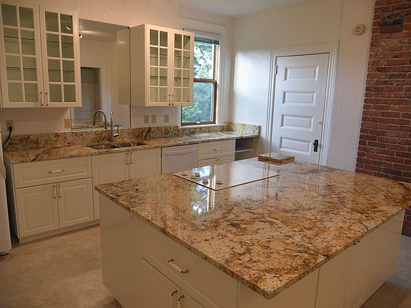 4th image of 424 N Tacoma Ave APT 1