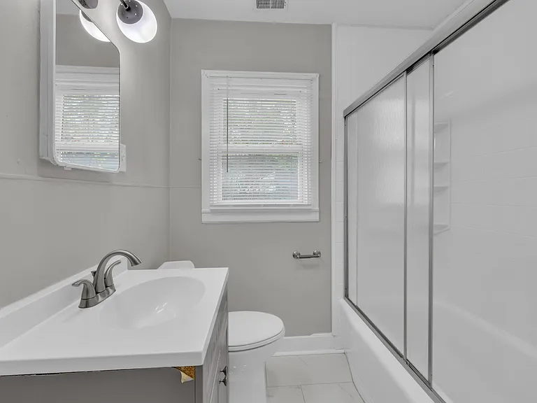 3418 Sleepy Hollow Rd — Photo 8
