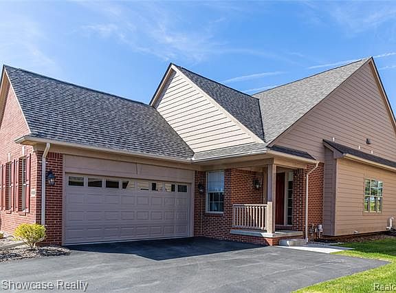 2nd image of 6920 Stonewood Place Dr