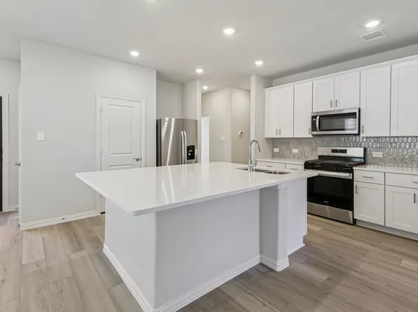 216 Winchester Hill Ln, Princeton, TX 75071