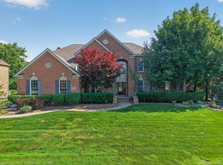45864 Tournament Dr, Northville, MI 48168