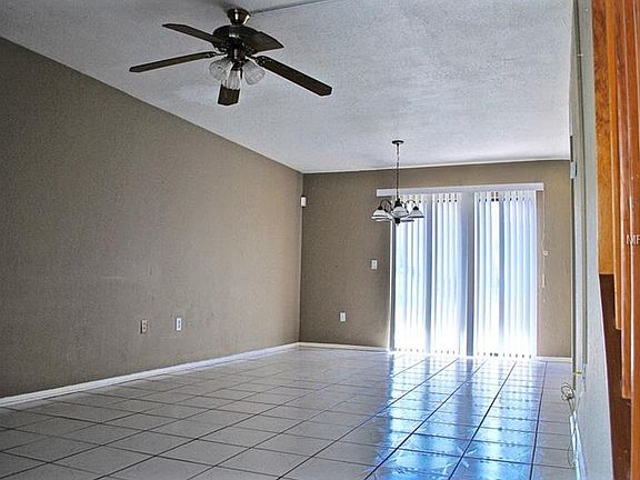 3rd image of 1836 Crystal Lake Dr #100