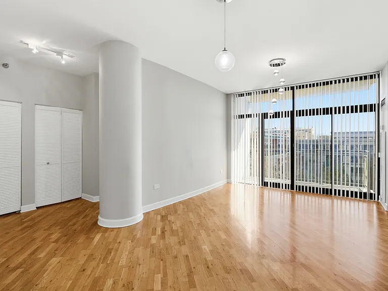 1322 S Prairie Ave #408 — Photo 5
