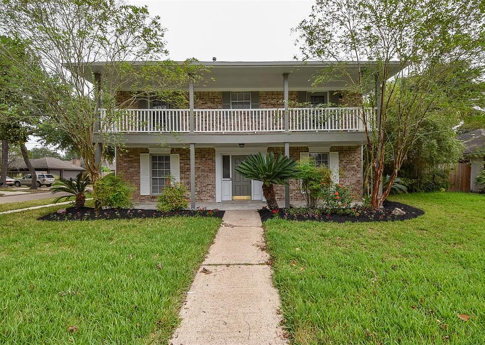 2nd image of 3803 Glen Cove Cir