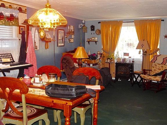 Dining/living room combo