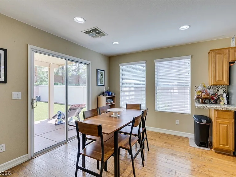 2619 Begonia Valley Ave — Photo 18