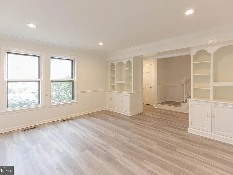 9311 Marycrest St — Photo 3