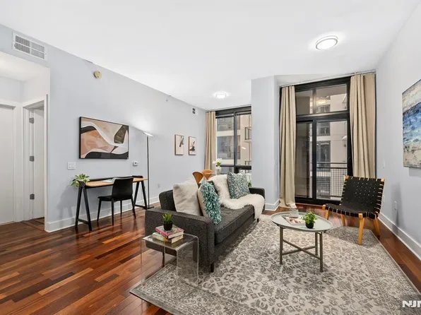 159 2nd St APT 404, Jersey City, NJ 07302