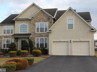 19 Dublin Dr, Newark, DE 19702