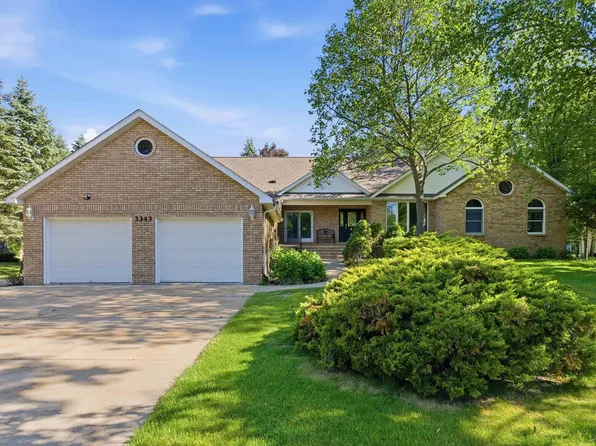 3343 E Ryan Dr, Midland, MI 48642