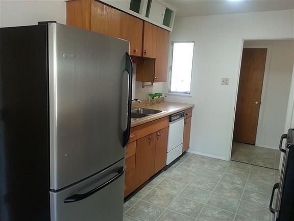 4th image of 11012 Bellamah Ave NE