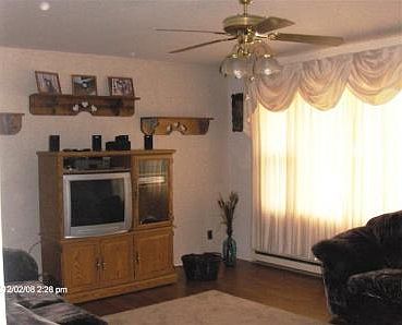 2nd image of 4024 Popalardo St
