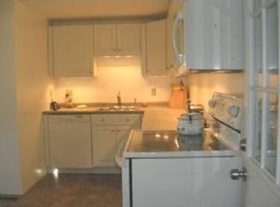 7 S High St, Ashburnham, MA 01430