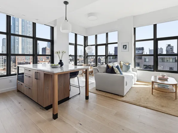 29 Huron Street image 1 of 18