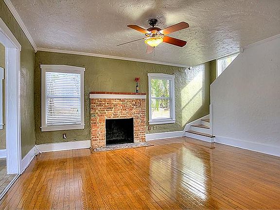 4th image of 944 39th Ct