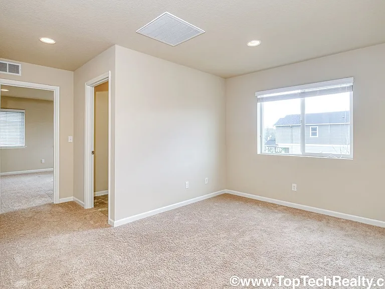 7226 NW Abigail Ter — Photo 20