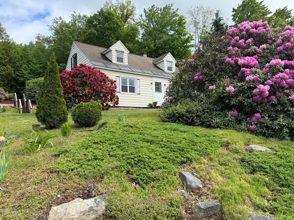 3 Northfield Rd, Erving, MA 01344