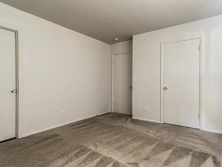 Cedar Creek Apartments — Photo 27