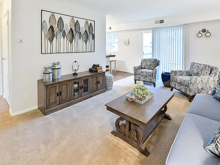 Eastampton Gardens Apartment Homes — Photo 8
