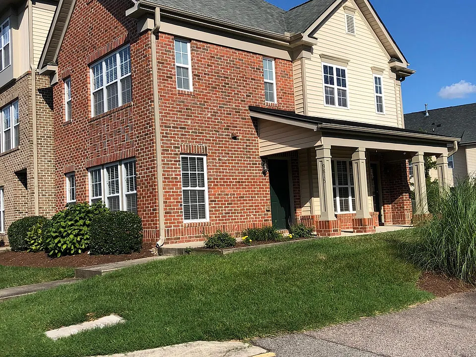 9815 Cicero Dr