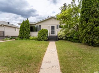 2112 York Ave, Saskatoon, SK S7J1H8