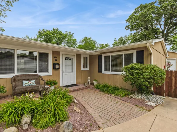 18564 W Judy Dr, Gurnee, IL 60031