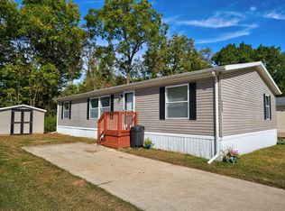 255 Grissom Ct, Flushing, MI 48433