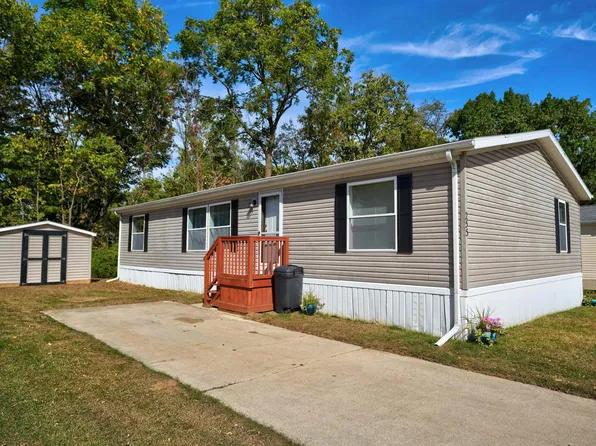 255 Grissom Ct, Flushing, MI 48433